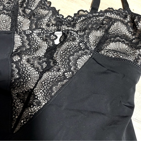 Clearance: Bodysuit With Lace - Picture 4 of 5